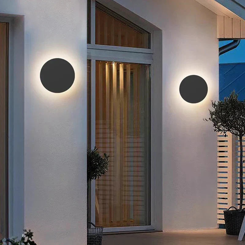 Luminara - Lampada da Parete Impermeabile per Esterni con Design Elegante e Resistente