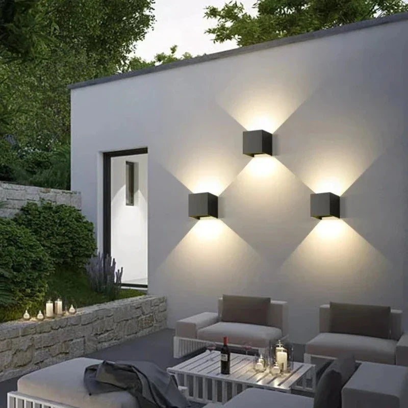 LumeVivo - Lampada da parete elegante per esterni, design moderno e illuminazione sofisticata