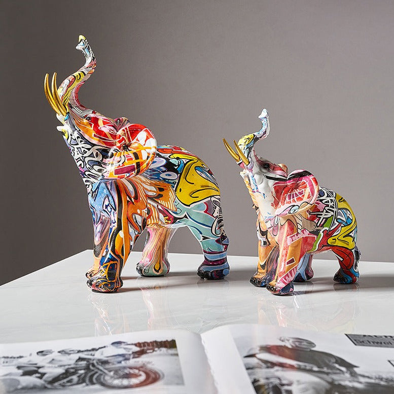 Elefante Vrimlo: Statua Dipinta in Stile Nordico per Arredare con Eleganza e Creatività