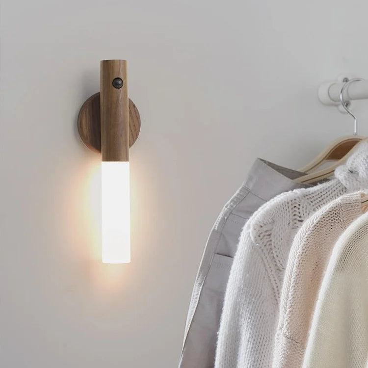 BrillanteGlow - Illuminazione LED Innovativa e Versatile per Ogni Ambiente e Stile di Vita