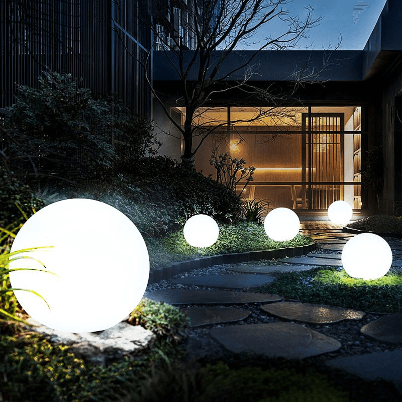 LuceSfera: Lampada Ricaricabile Globe per Esterni e Interni - Illuminazione Elegante e Versatile